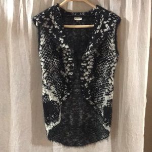 Chic, versatile, soft vest!